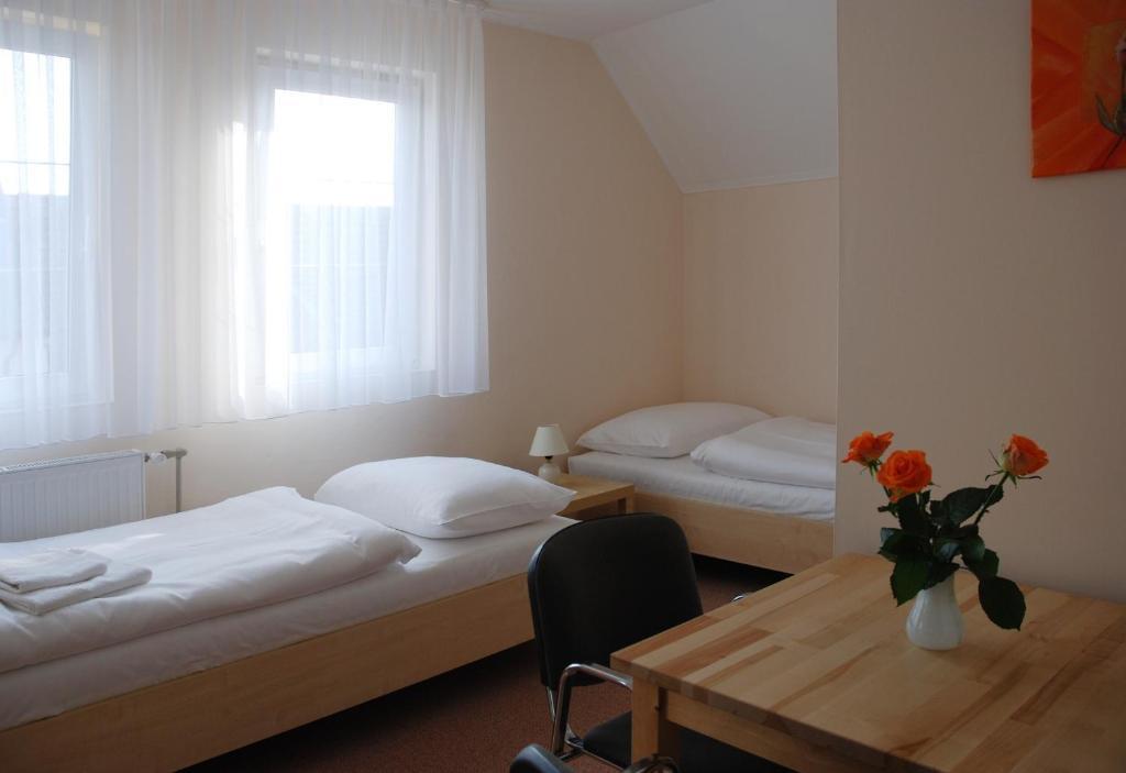 Penzion Duo Hotel Mladá Boleslav Kamer foto